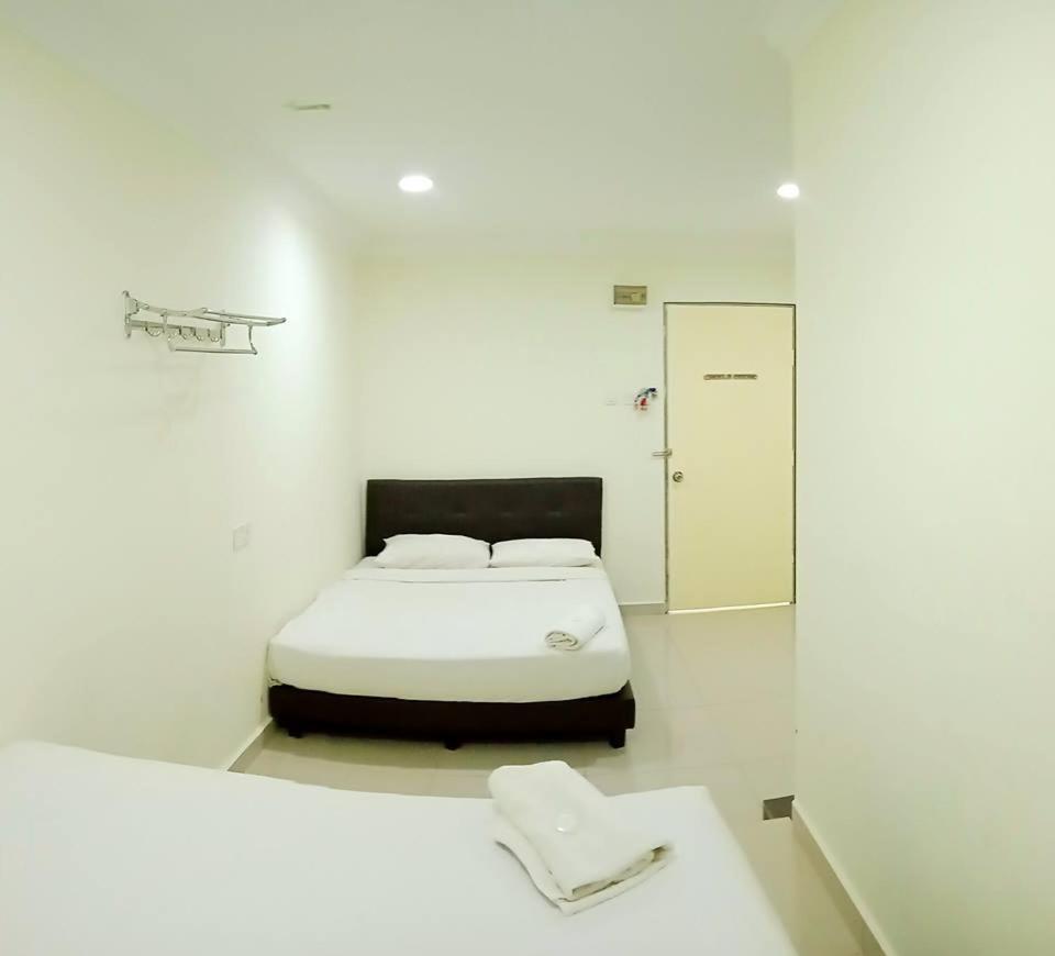Cattleya Glory Hotel Johor Bahru Bagian luar foto