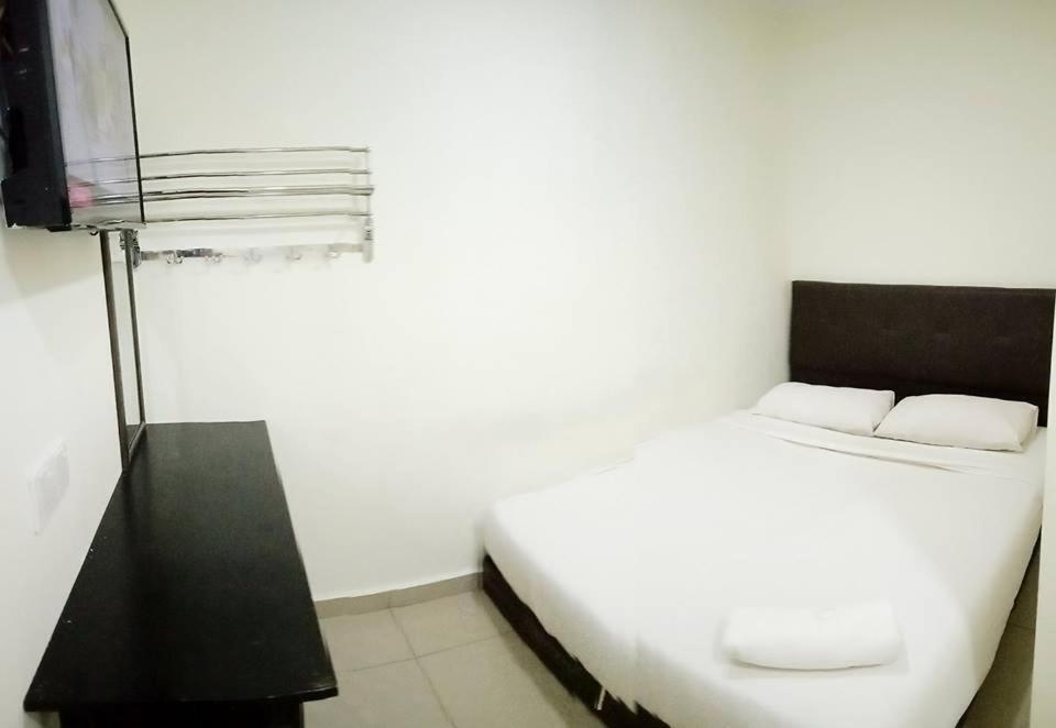 Cattleya Glory Hotel Johor Bahru Bagian luar foto